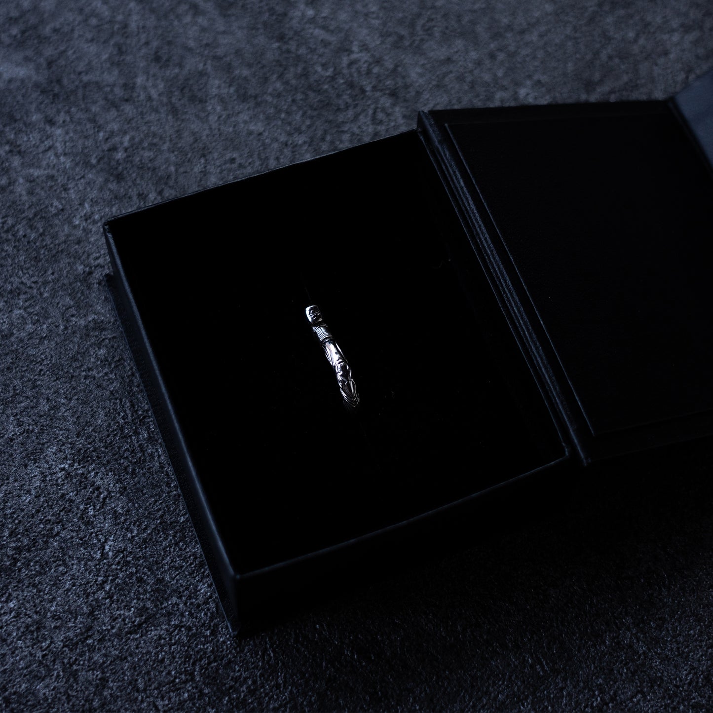 STARK ANGELHAKEN NECKLECE【トップ&チェーンセット】