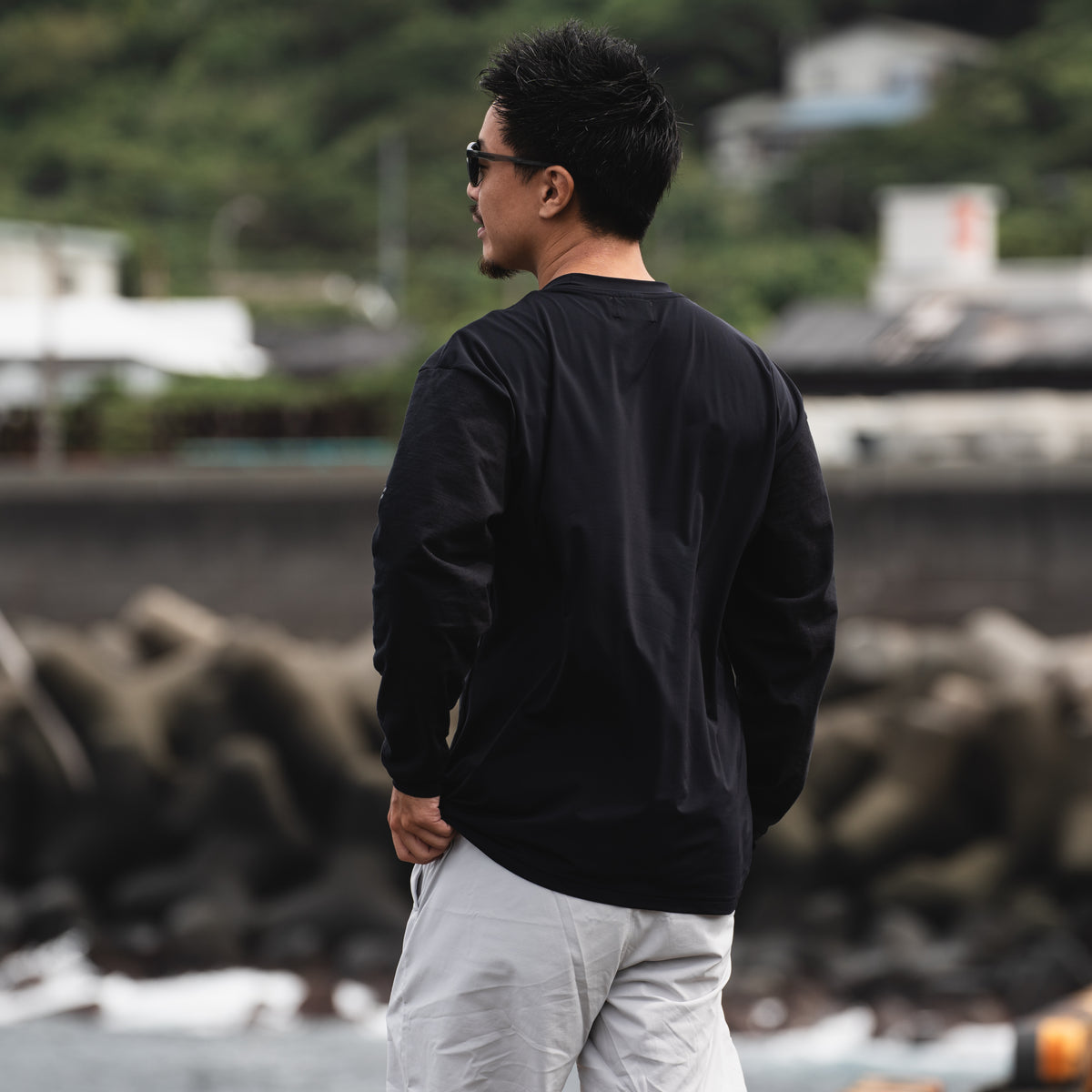 HYBRID LONG TSHIRT -BLACK-